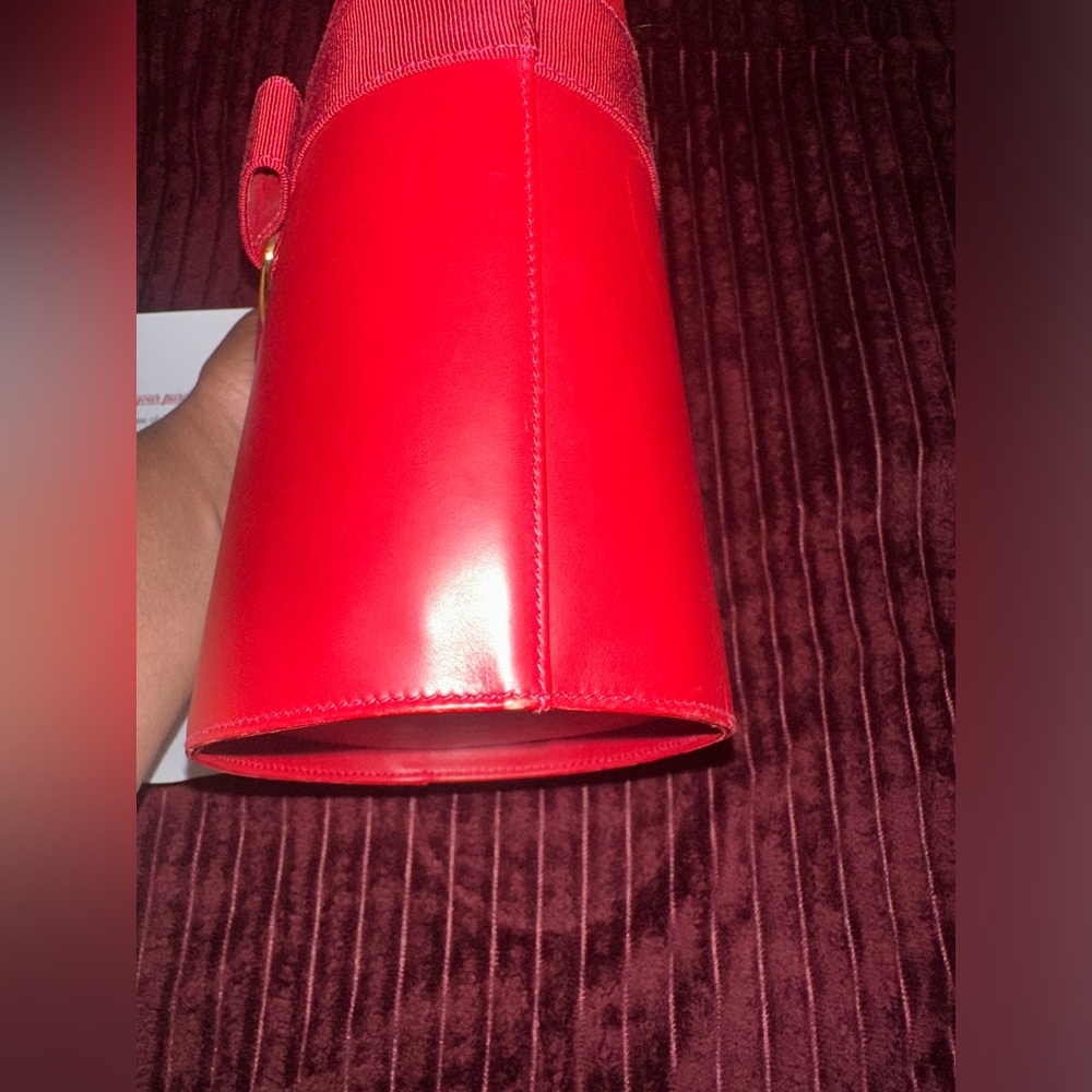 Salvatore Ferragamo Vala Bucket Bag - Picture 10 of 16